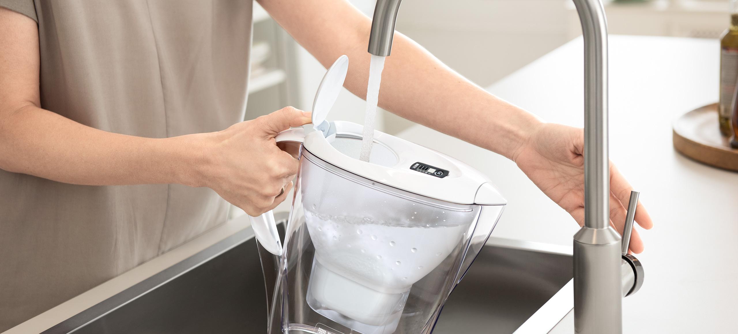Brita shop 1 Brita shop -Brita shop brita waterfilterjug filling